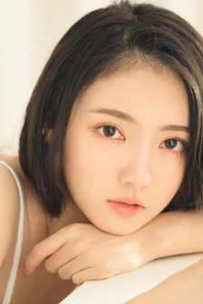 解开护士的乳罩